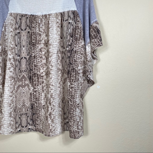 Entro - Two tone Snakeskin Print Blouse - Picture 11 of 13